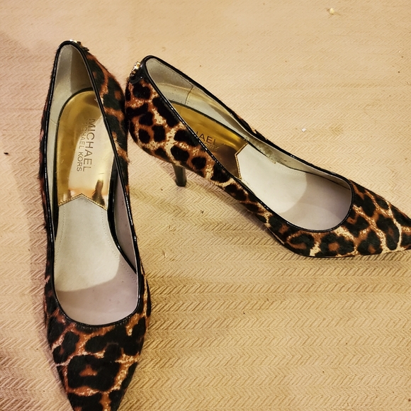 Michael Kors leporard skin shoes - Picture 3 of 7